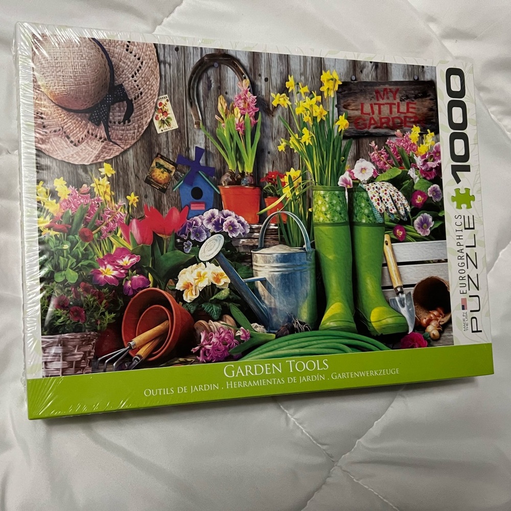 NWT! 1000 Pc. Puzzle Garden Tools